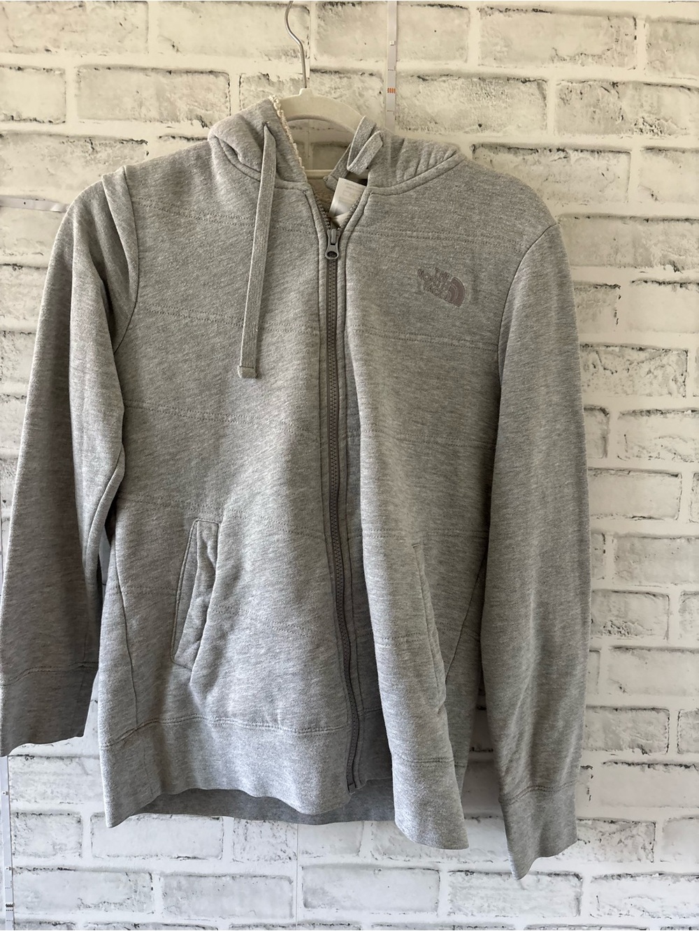 Cozy Grey Hooded Sherpa-Lined Sweatshirt